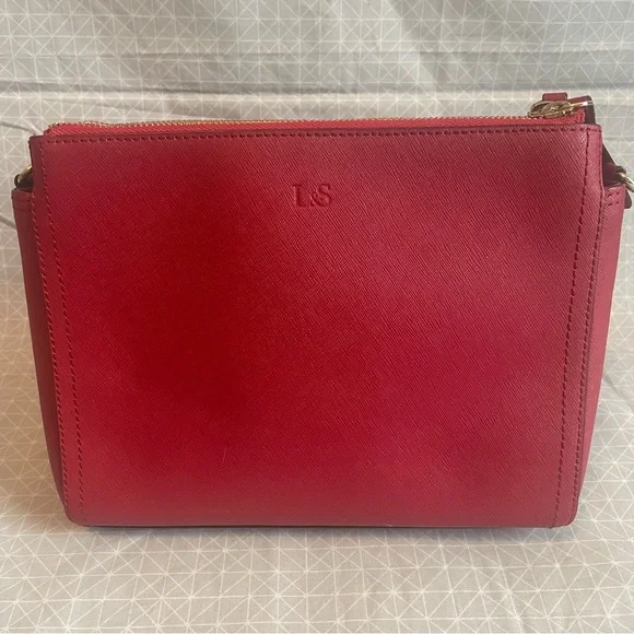 Lo & Sons The Pearl Crossbody Bag in Red Saffiano/Gold/Gray - Picture 3 of 6